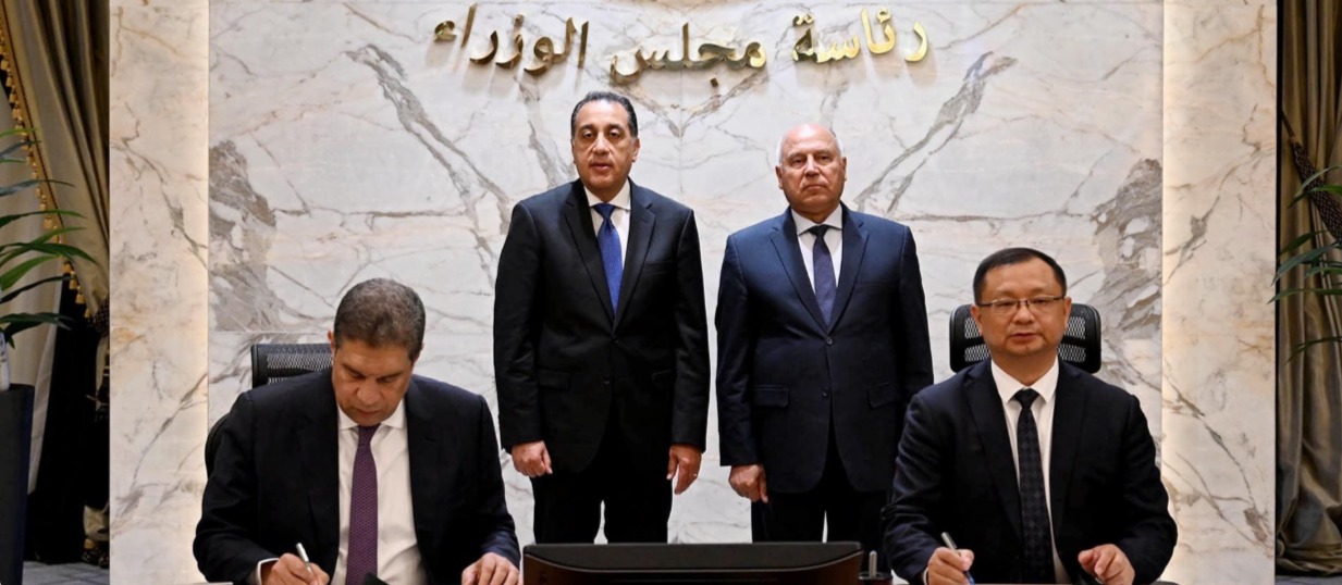 Prime Minister Witnesses Signing of Kasrawy Group Manufacturing Agreement 